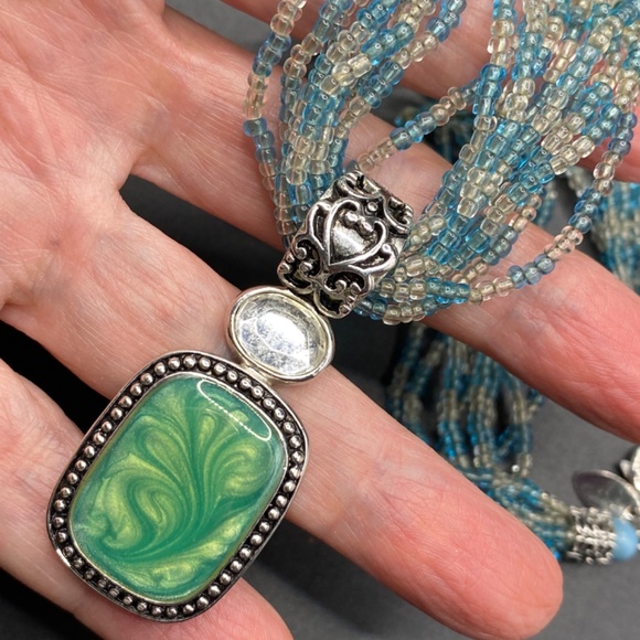 LIA SOPHIA Blue Coast Galss Seed Bead Choker Necklace With Green Enamel Pendant - Picture 2 of 7